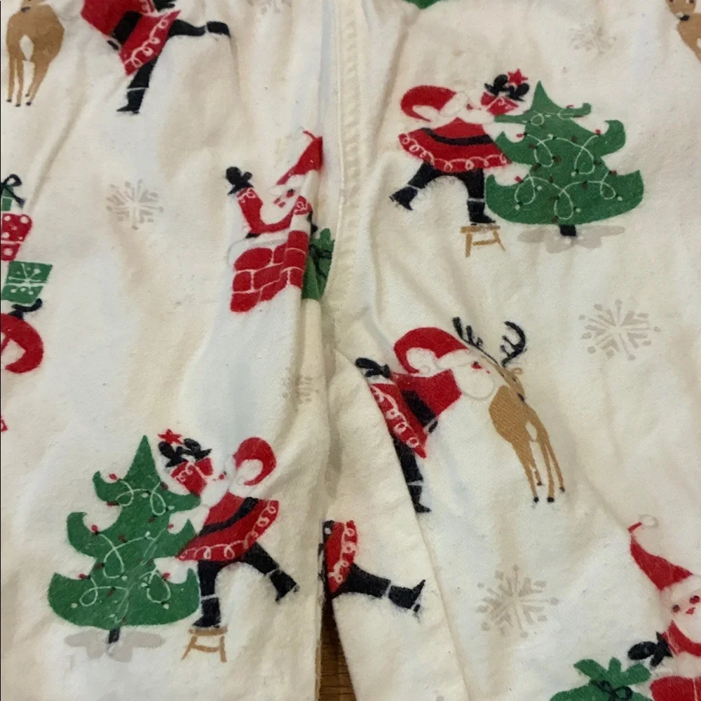 The Company Store Kids 100% Cotton Flannel Pajama‎ Set - White, Santa Reindeer